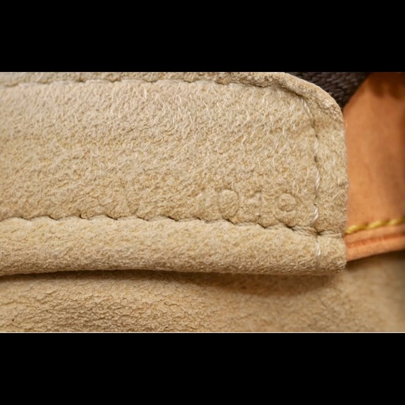 Authentic Louis Vuitton Boetie PM Monogram Brown Coated Canvas Shoulder Bag 💼❤️ - Picture 14 of 17